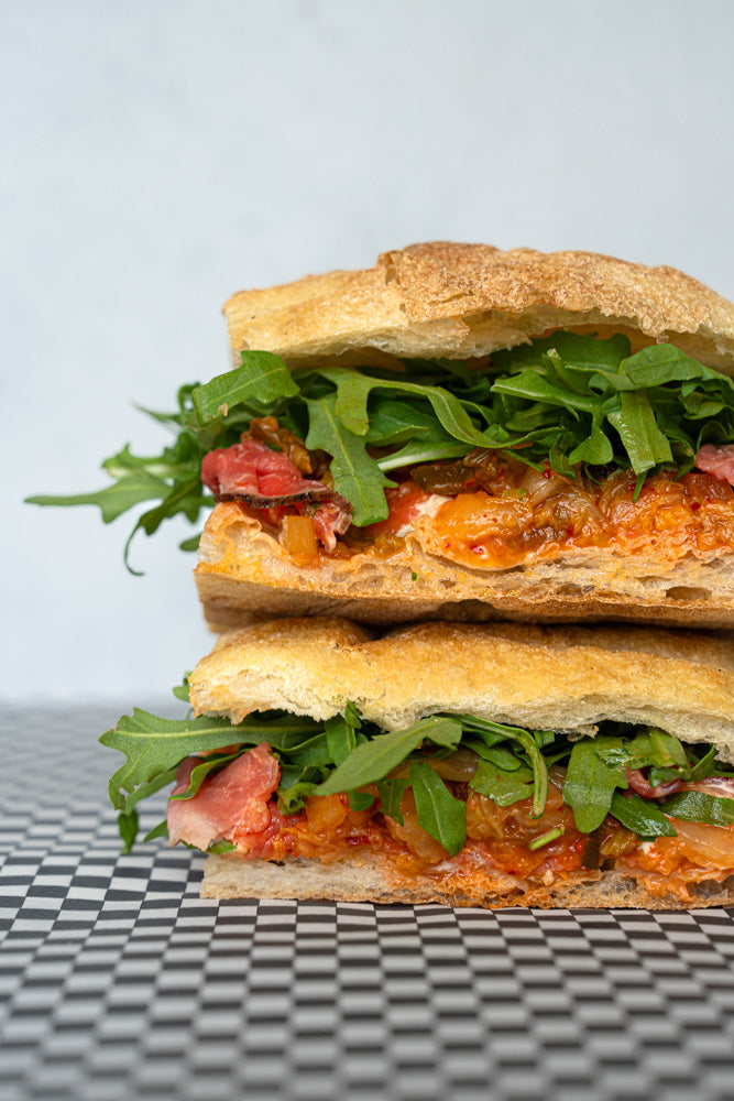 Rosbief met kimchi & mayonaise
